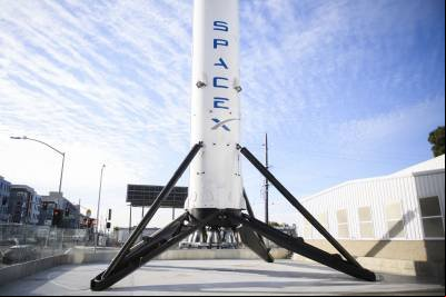 Tempestade geomagnética destrói satélites da SpaceX um dia após lançamento