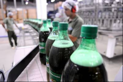 Comissão do Senado avança texto sobre taxação de refrigerantes